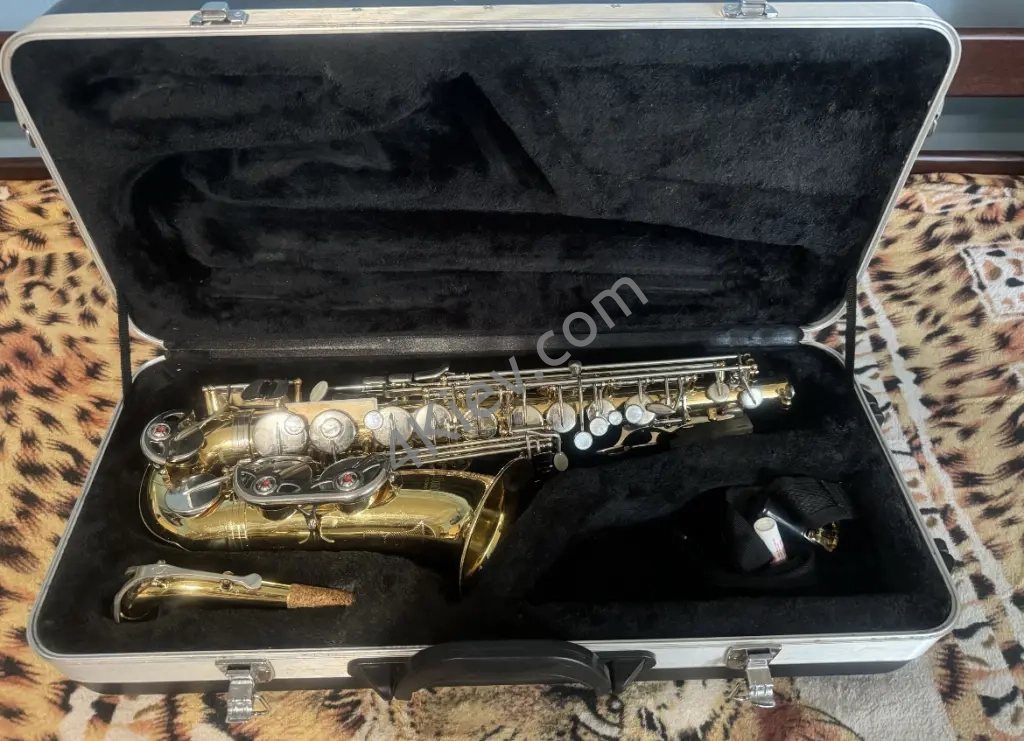Продається у гарному стані саксофон Selmer AS 550$
