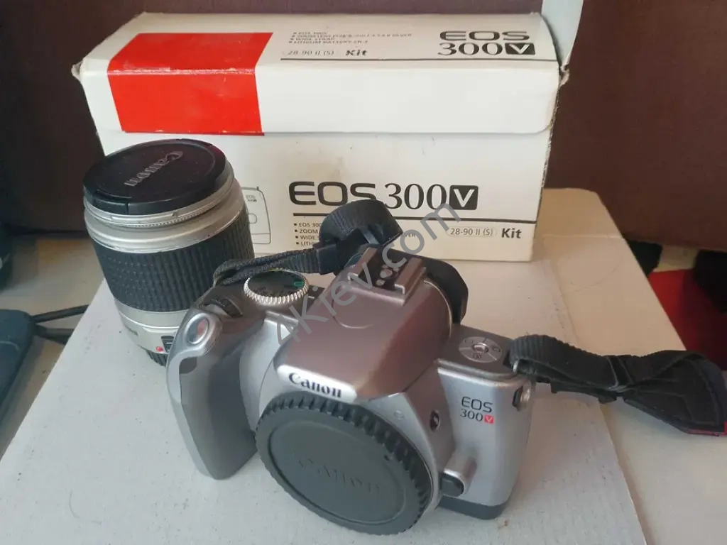 Продам плівковий дзеркальний фотоапарат Canon 300V з об'єктивом