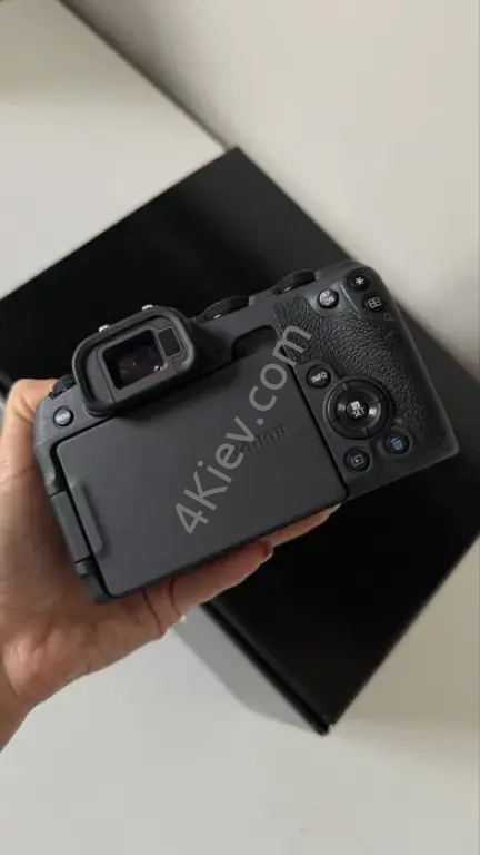 Продам фотоапарат Canon RP з додатковим акумулятором