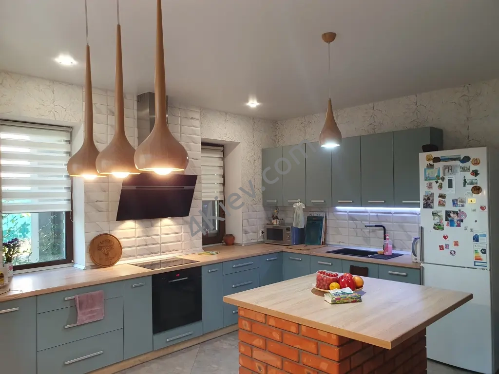 м. Буча, продаж будинку з ремонтом та меблями