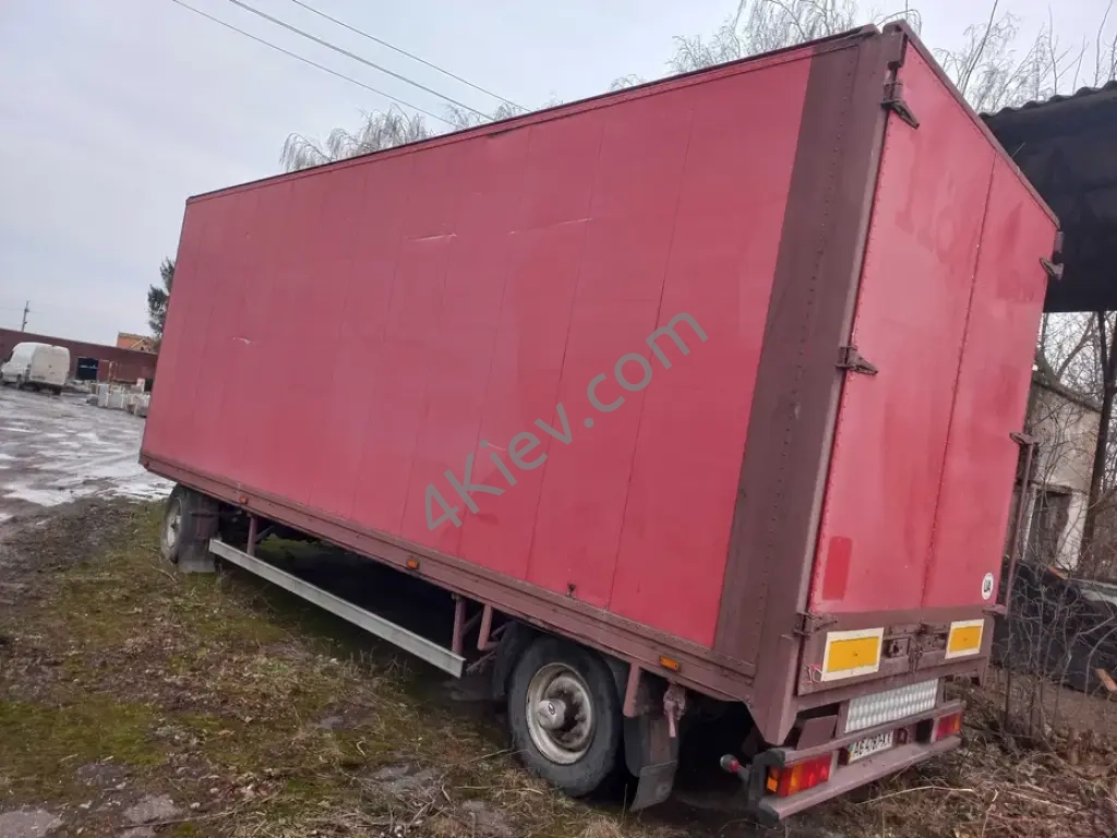 Вантажний причіп