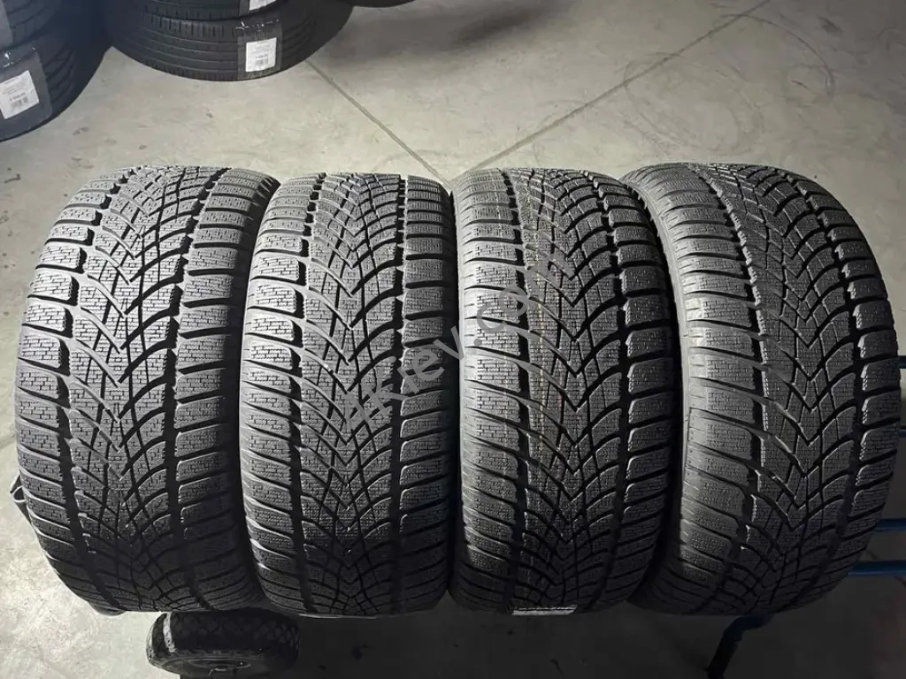 245/40/18 R18 Dunlop SP Winter Sport 4D 4шт нові зима