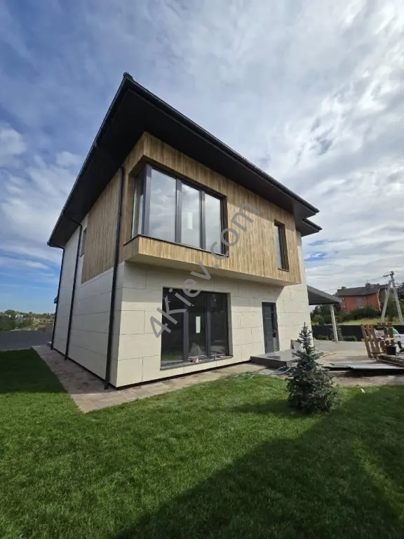 Продаж будинку 200 кв.м. с. Лісники, Обухівський район