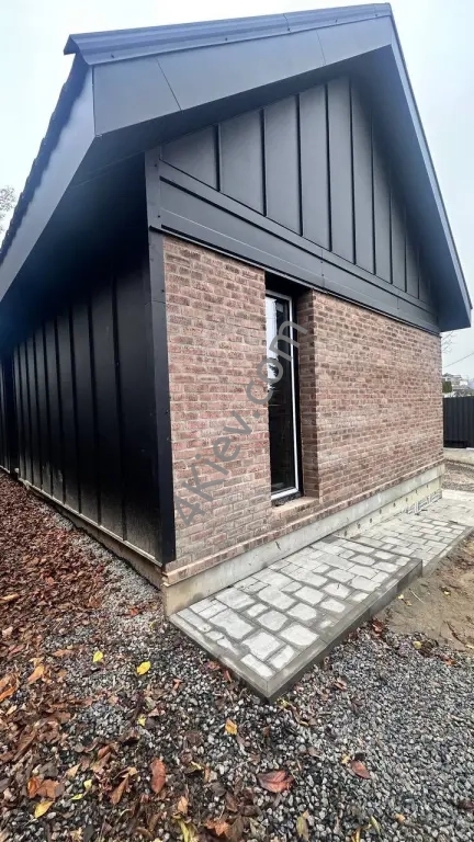 Новий сучасний одноповерховий будинок у Гореничах