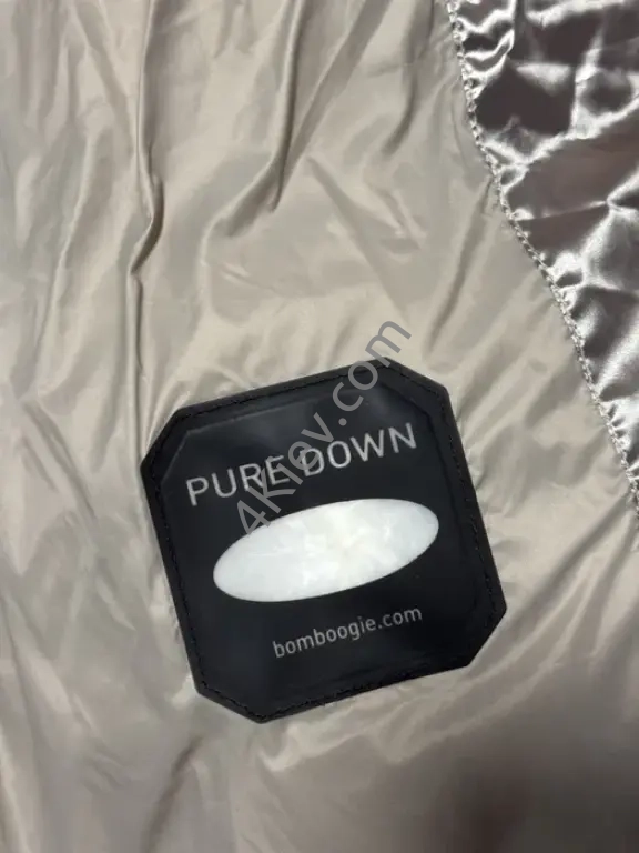 Продам женский пуховик Bomboogie, (XS-S)