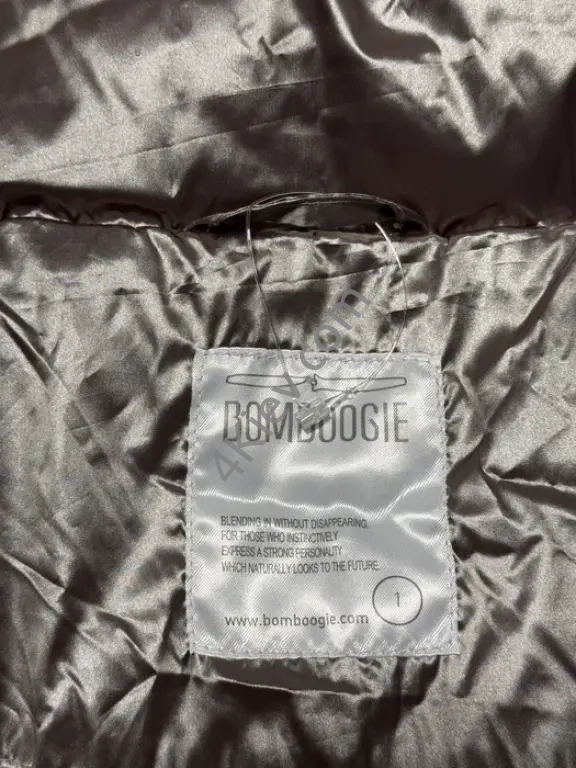 Продам женский пуховик Bomboogie, (XS-S)