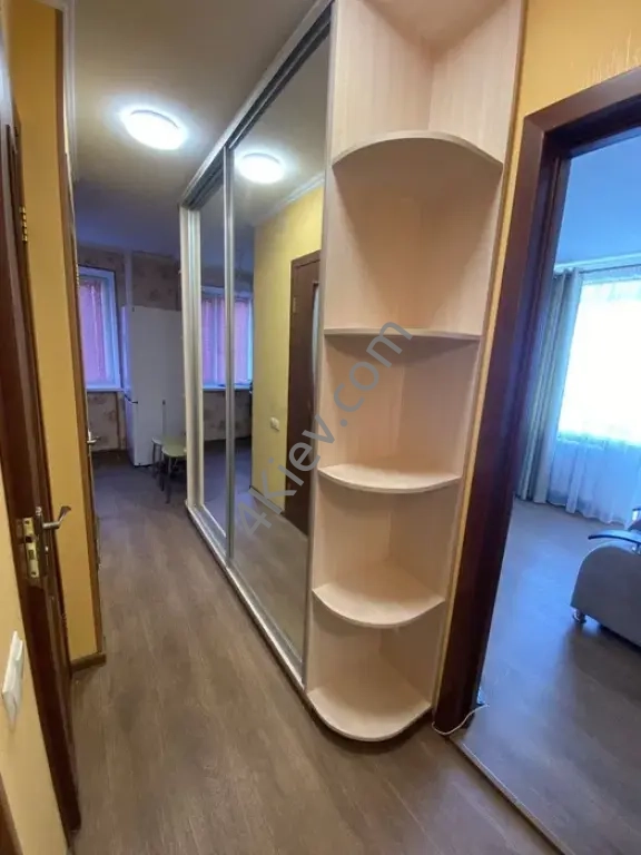 Раїси Окіпної. 1-кім. кв. від власника