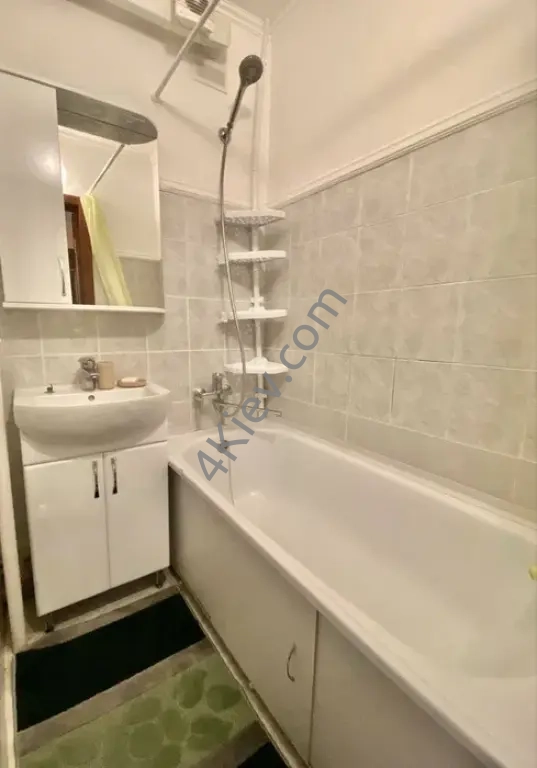 Раїси Окіпної. 1-кім. кв. від власника