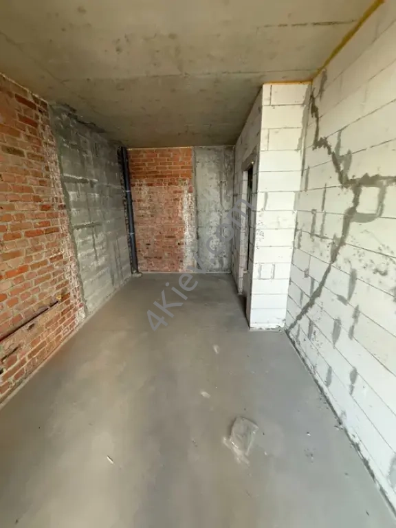 Дворівнева трикімнатна квартира