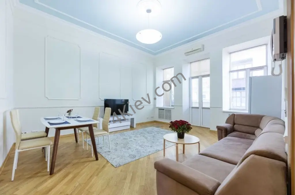 5к Центр Шота Руставелі квартира подобово Метро Палац Спорту