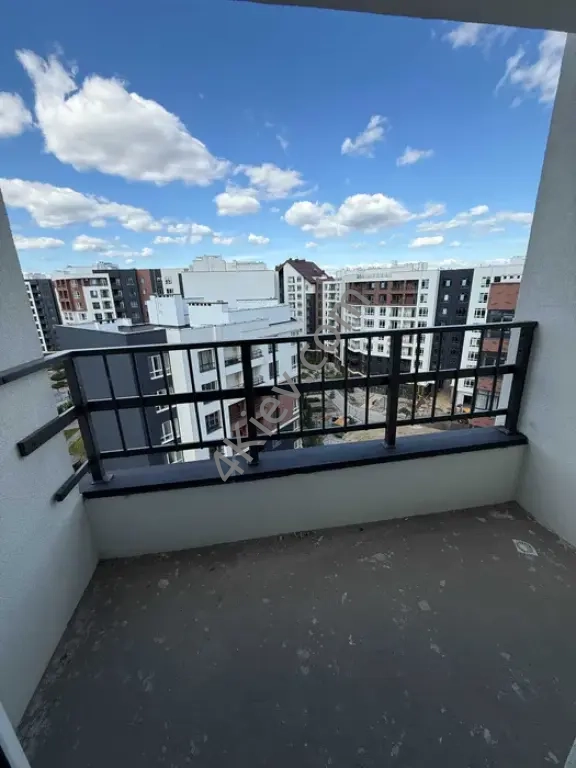 Дворівнева трикімнатна квартира