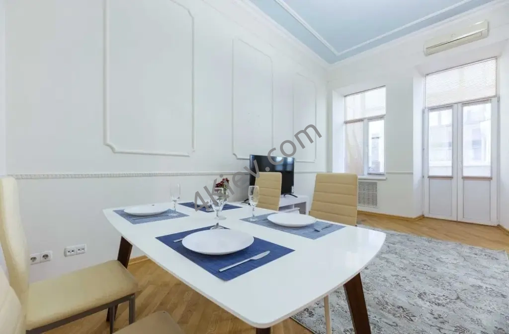 5к Центр Шота Руставелі квартира подобово Метро Палац Спорту