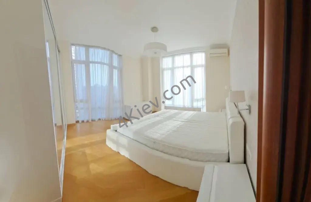 4-к Іоанна Павла Лумумби Бульвар Фонтанів Печерськ центр