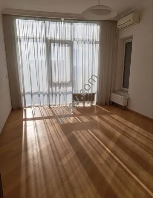 4-к Іоанна Павла Лумумби Бульвар Фонтанів Печерськ центр