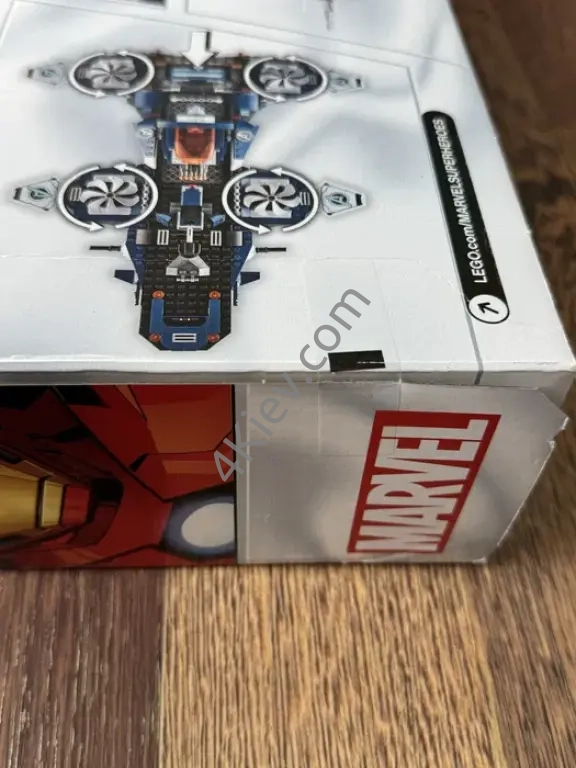 КОНСТРУКТОР LEGO Super Heroes Helicarrier 76153