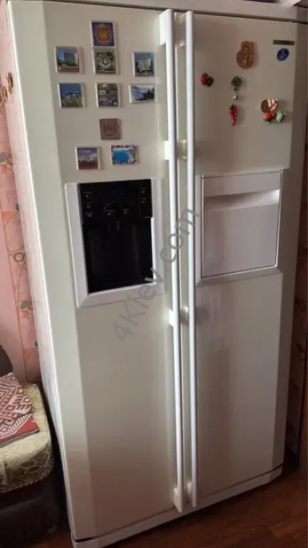 Холодильник Samsung RSE8KP8W (Side-by-Side, білий)