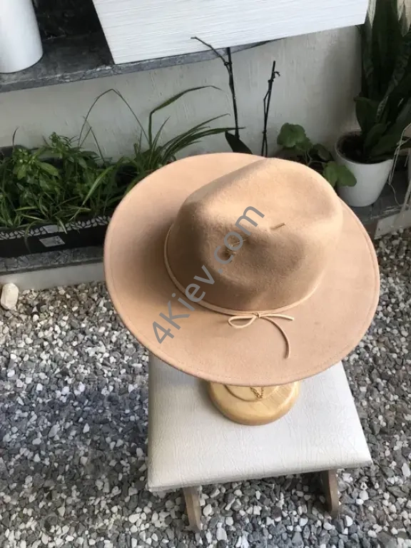 Капелюх з натурального фетру в асортименті