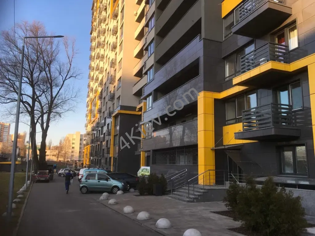 Своя однокімнатна ЖК "Кампус" по Нижньоключовій 14, без комиссии.