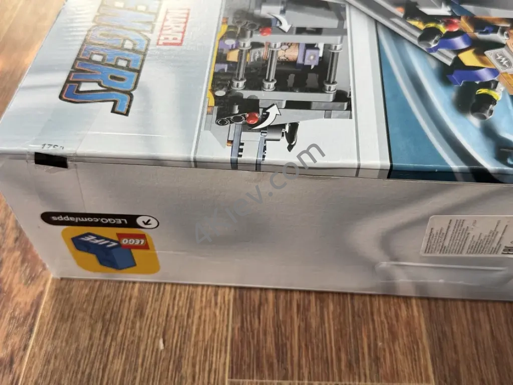 КОНСТРУКТОР LEGO Super Heroes Helicarrier 76153