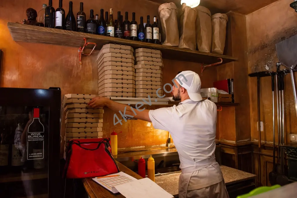 Касир у піцерію