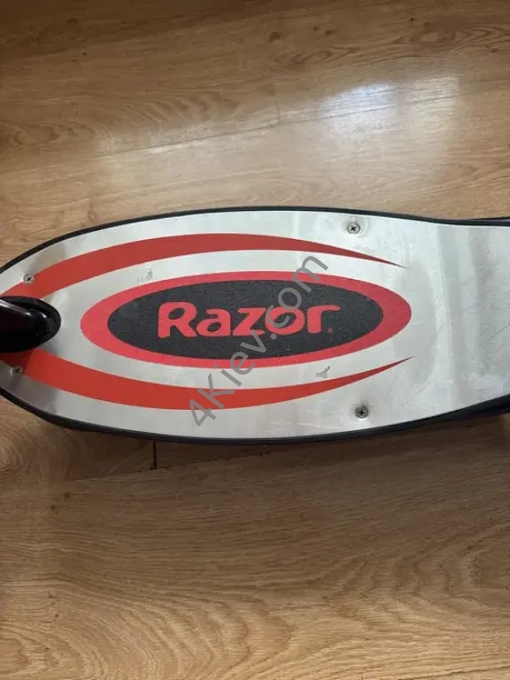 Підлітковий Електросамокат Razor Power Core E100 Silver