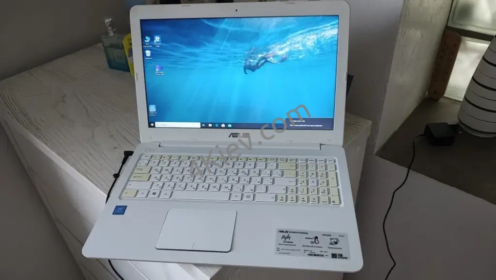 Asus e 502m ноутбук