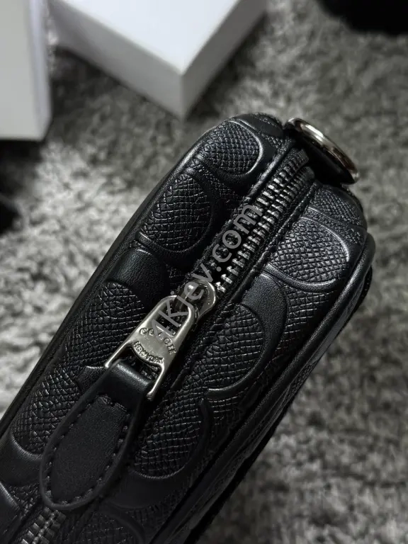 СУМКА COACH