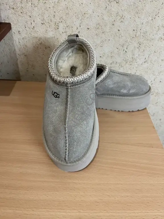 Стильні та зручні уги
