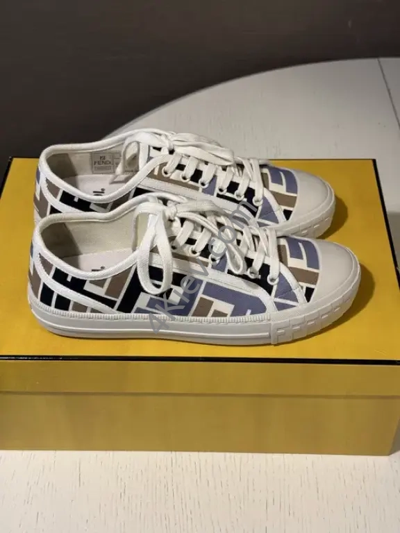 Взуття кеди FENDI 36 розмір жіночі оригінал