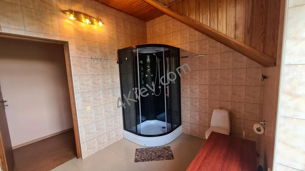 Продаж комерційного об'єкта. Київ. Осокорки, 3-й шлюз.