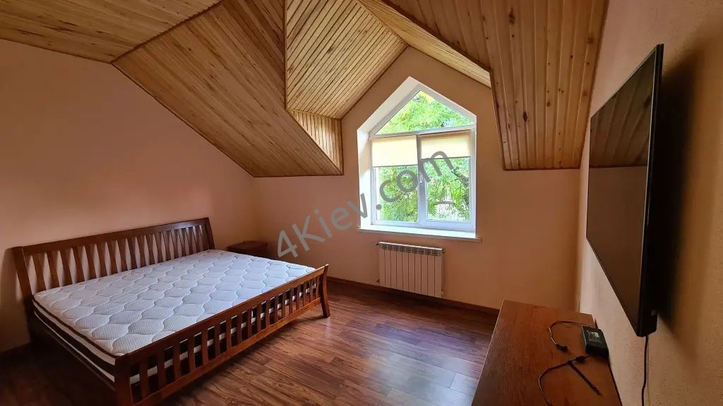 Продаж комерційного об'єкта. Київ. Осокорки, 3-й шлюз.