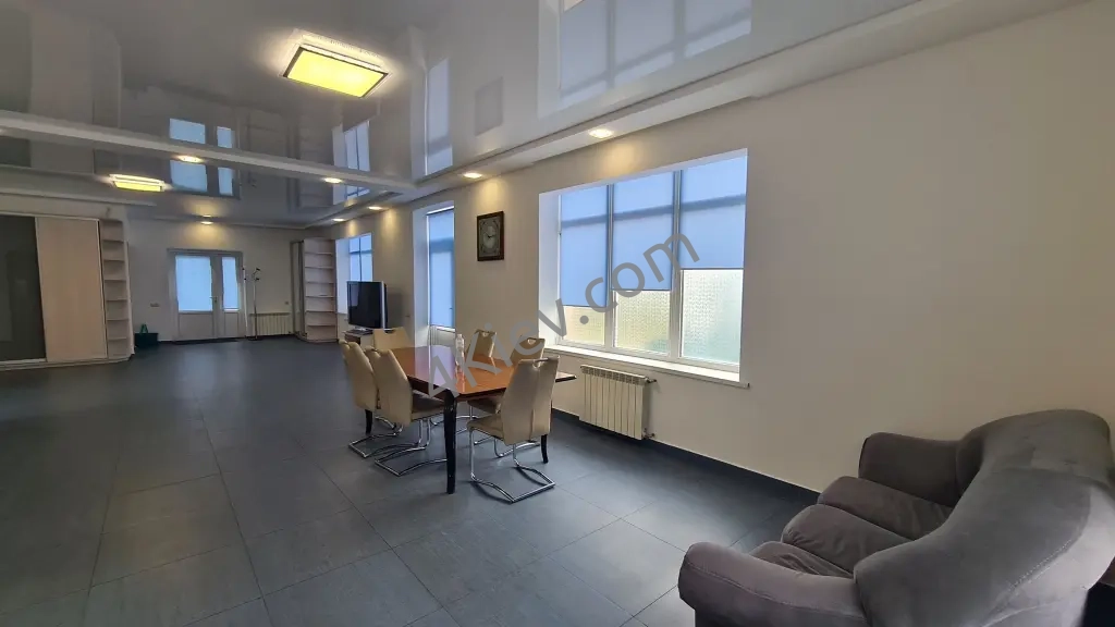 Продаж комерційного об'єкта. Київ. Осокорки, 3-й шлюз.