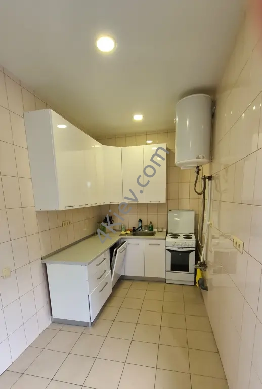 Продаж комерційного об'єкта. Київ. Осокорки, 3-й шлюз.