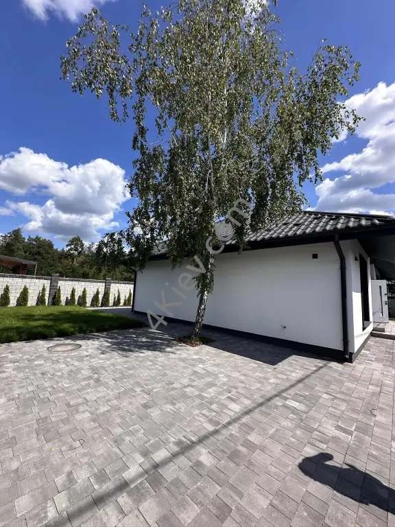 Продається стильний будинок у престижному котеджному містечку