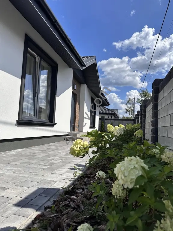 Продається стильний будинок у престижному котеджному містечку