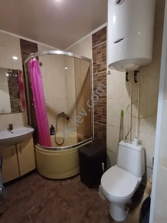 Оренда затишної кімнати в квартирі